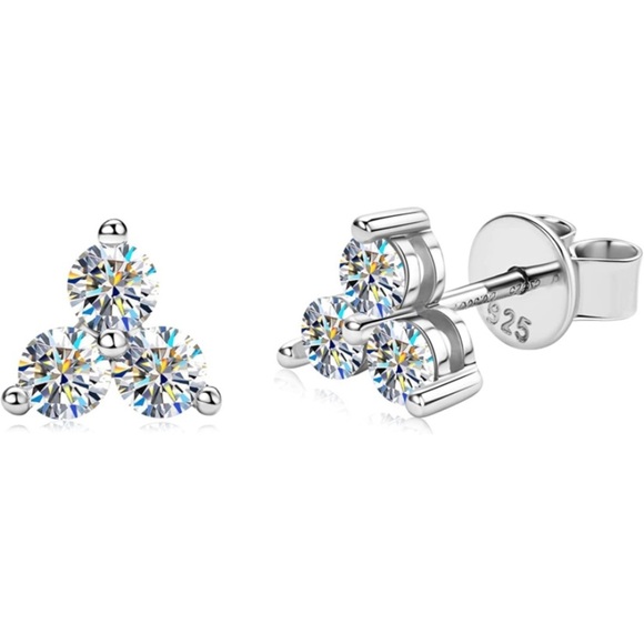 ** FLASH PRE-HOLIDAY MARK DOWN** Vintage 2 cttw 18k Solitaire Earrings - Picture 4 of 11